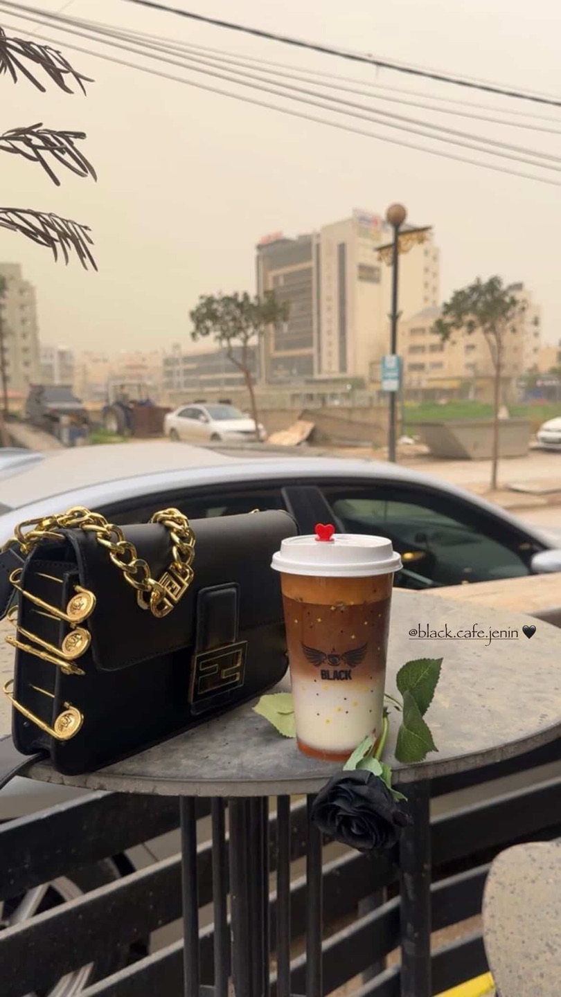 Black caffe - صورة 2