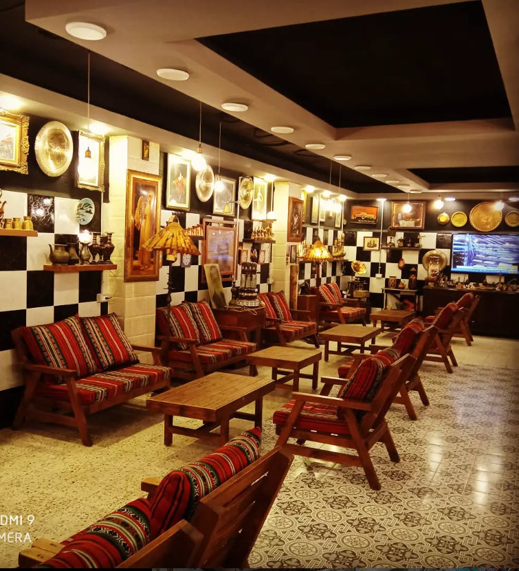Qandeel Cafe - صورة 1